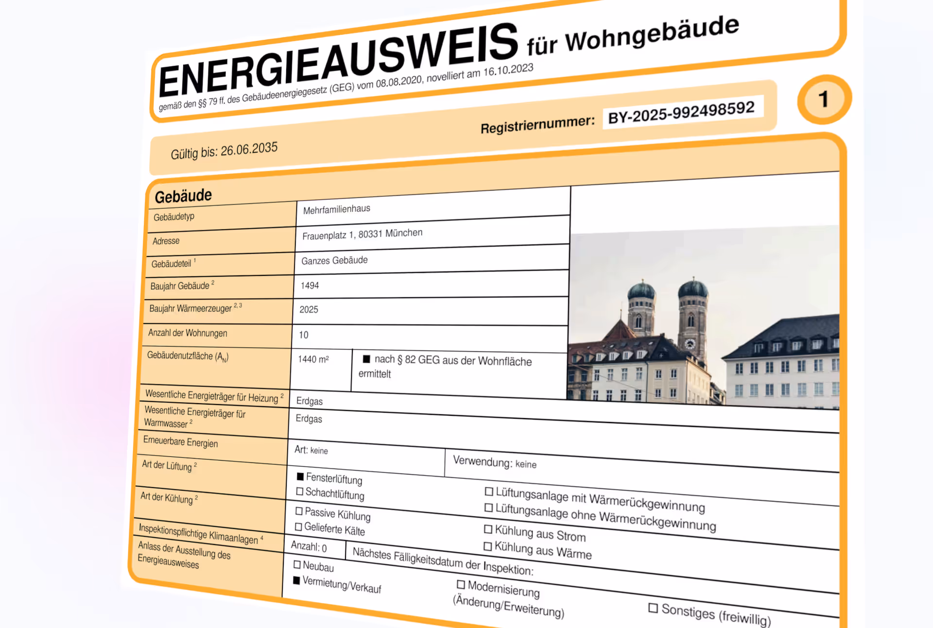 Bild: Energieausweis mit Frauenkirche in München